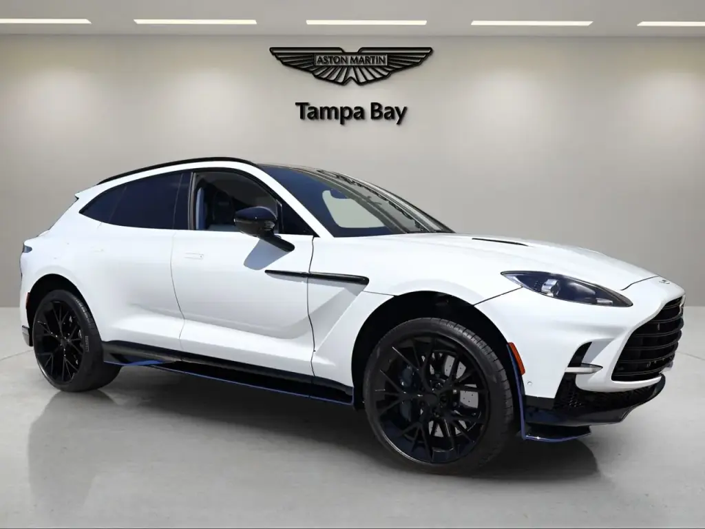 2025 DBX 707 SUV main vehicle image