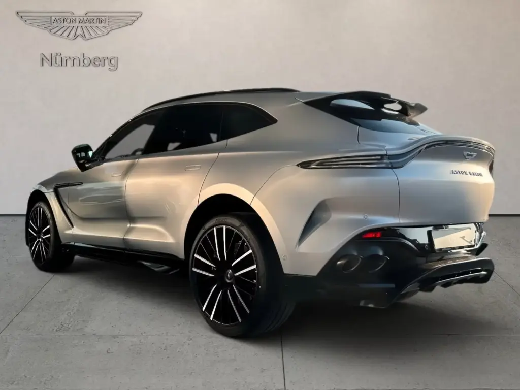 2025 DBX 707 SUV thumbnail vehicle image 1