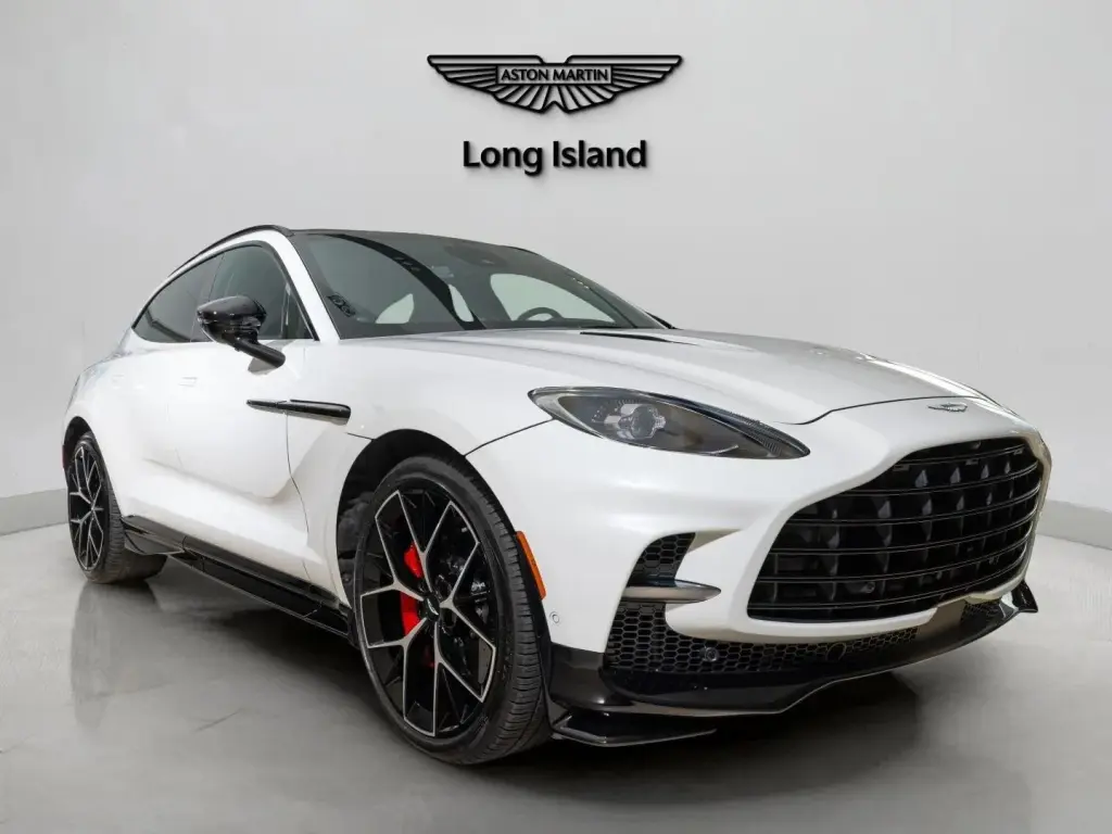 2025 DBX 707 SUV main vehicle image