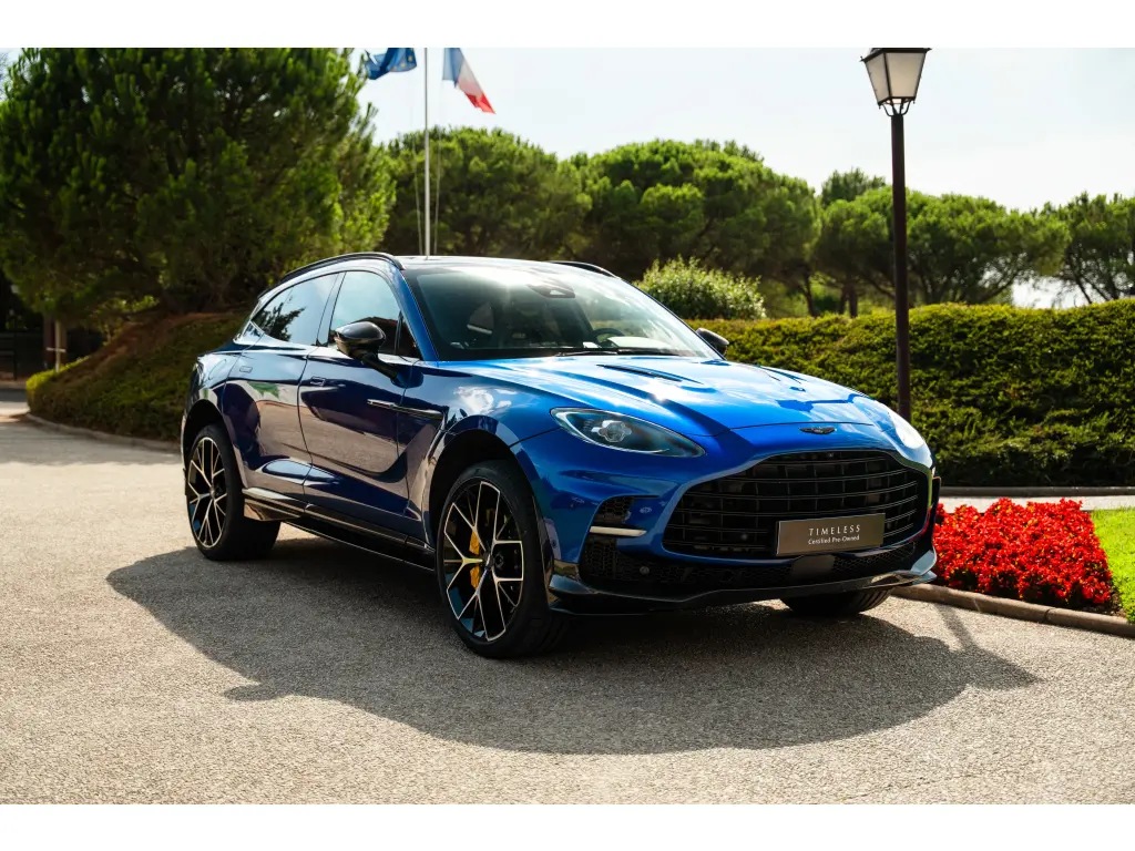 2025 DBX 707 SUV main vehicle image