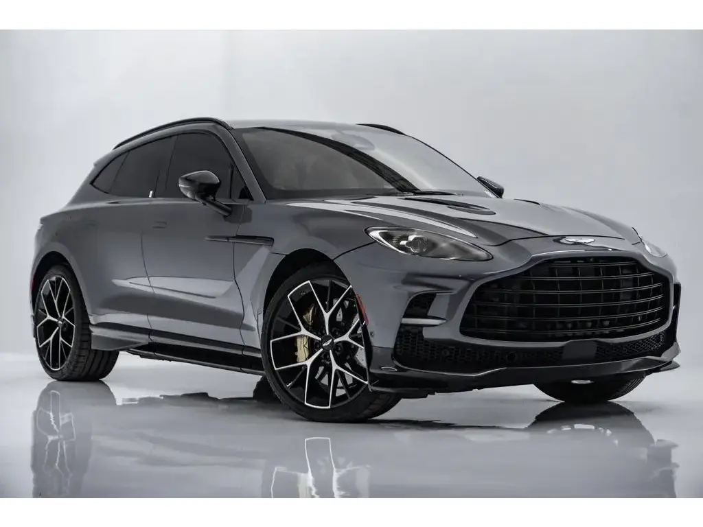 2025 DBX 707 SUV main vehicle image