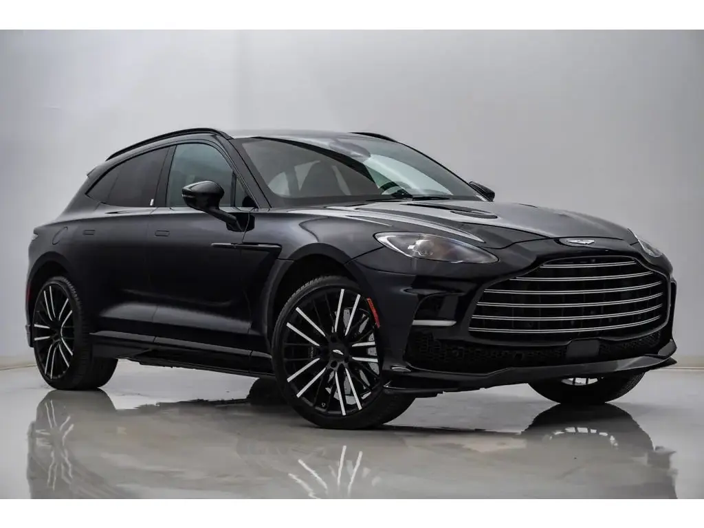 2025 DBX 707 SUV main vehicle image