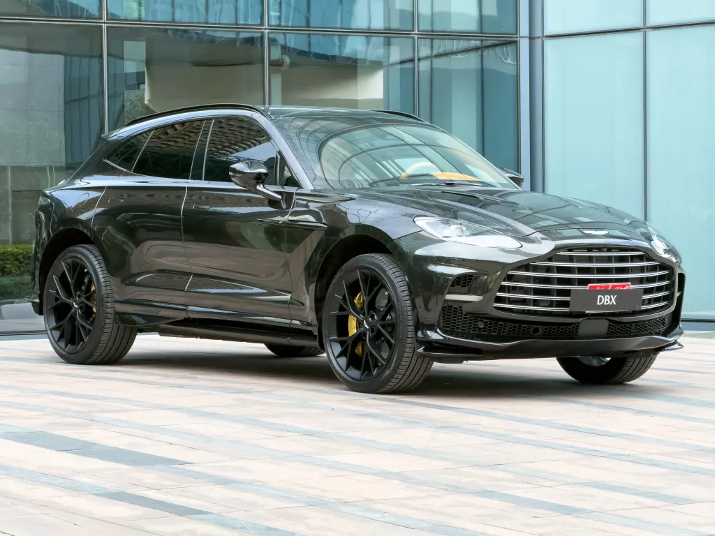 2025 DBX 707 SUV main vehicle image
