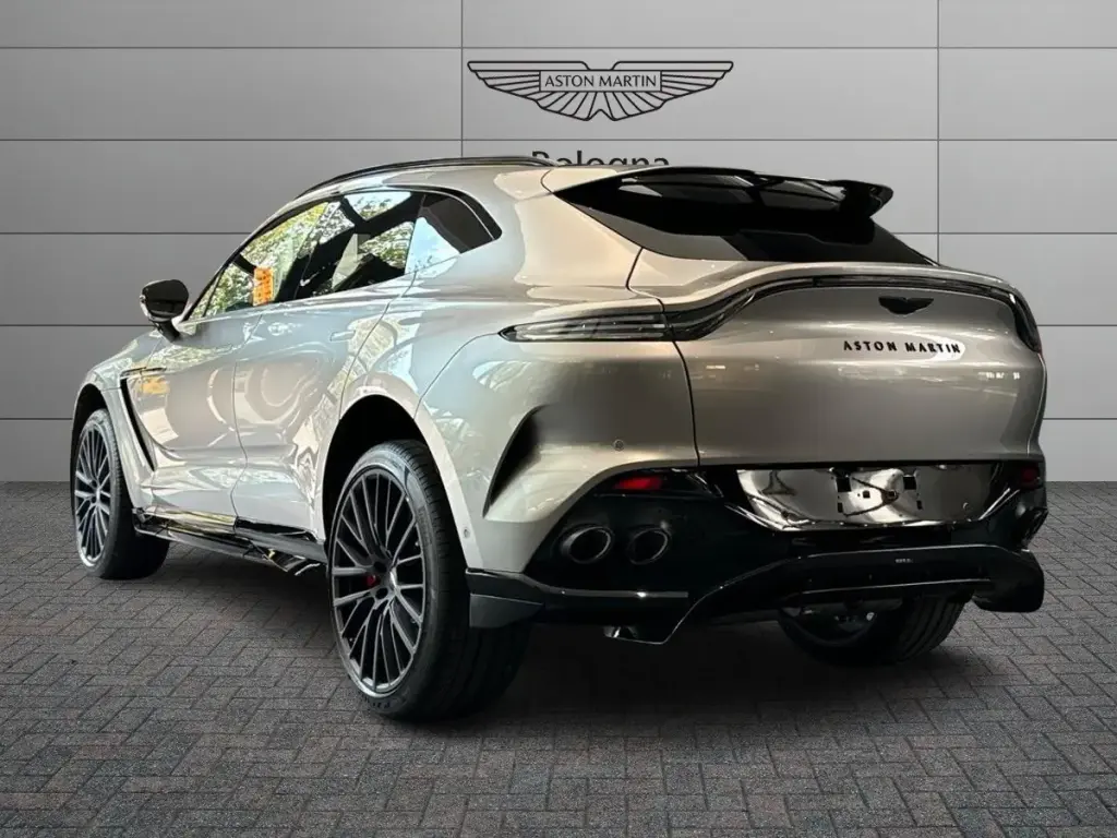 2025 DBX 707 SUV thumbnail vehicle image 1