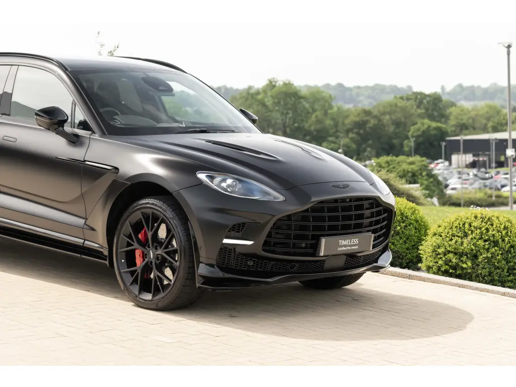 2026 DBX 707 SUV thumbnail vehicle image 3