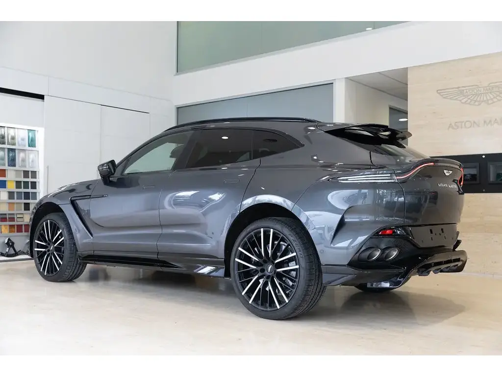 2026 DBX 707 SUV thumbnail vehicle image 1