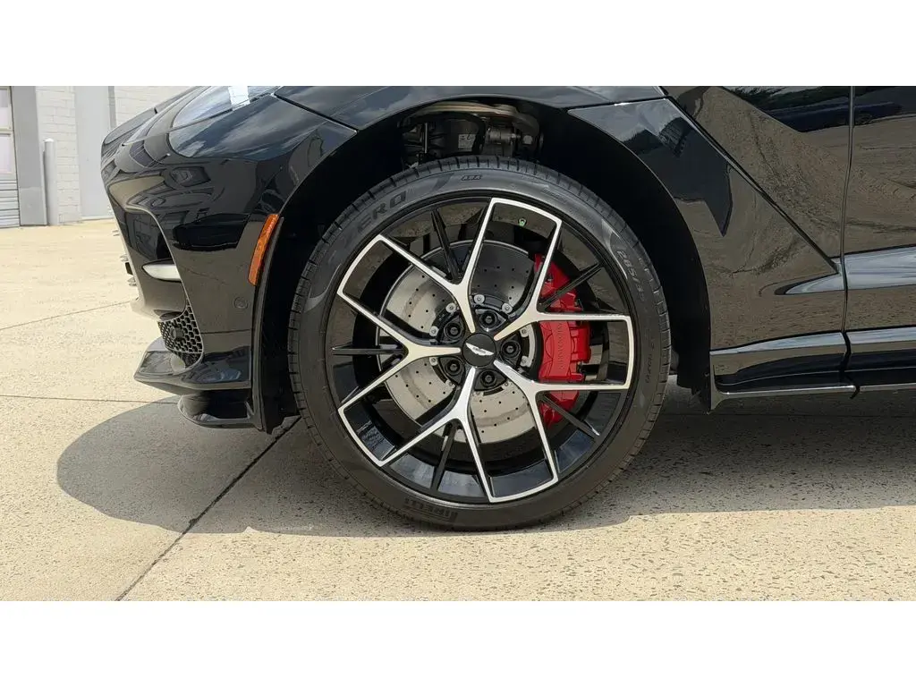 2026 DBX 707 SUV thumbnail vehicle image 3