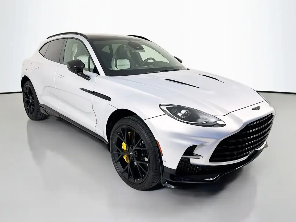 2026 DBX 707 SUV main vehicle image