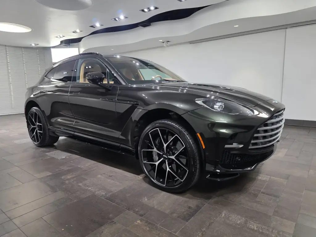 2026 DBX 707 SUV main vehicle image