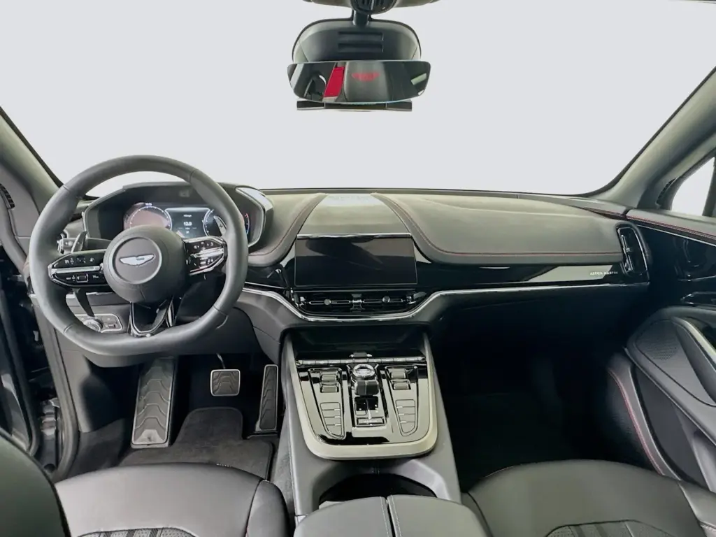 2026 DBX 707 SUV thumbnail vehicle image 2