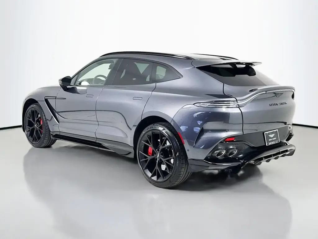2026 DBX 707 SUV thumbnail vehicle image 1