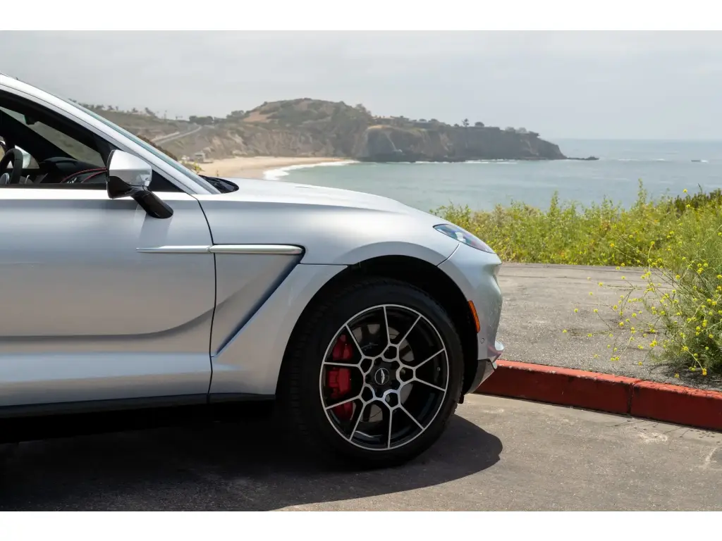 2021 DBX SUV thumbnail vehicle image 3