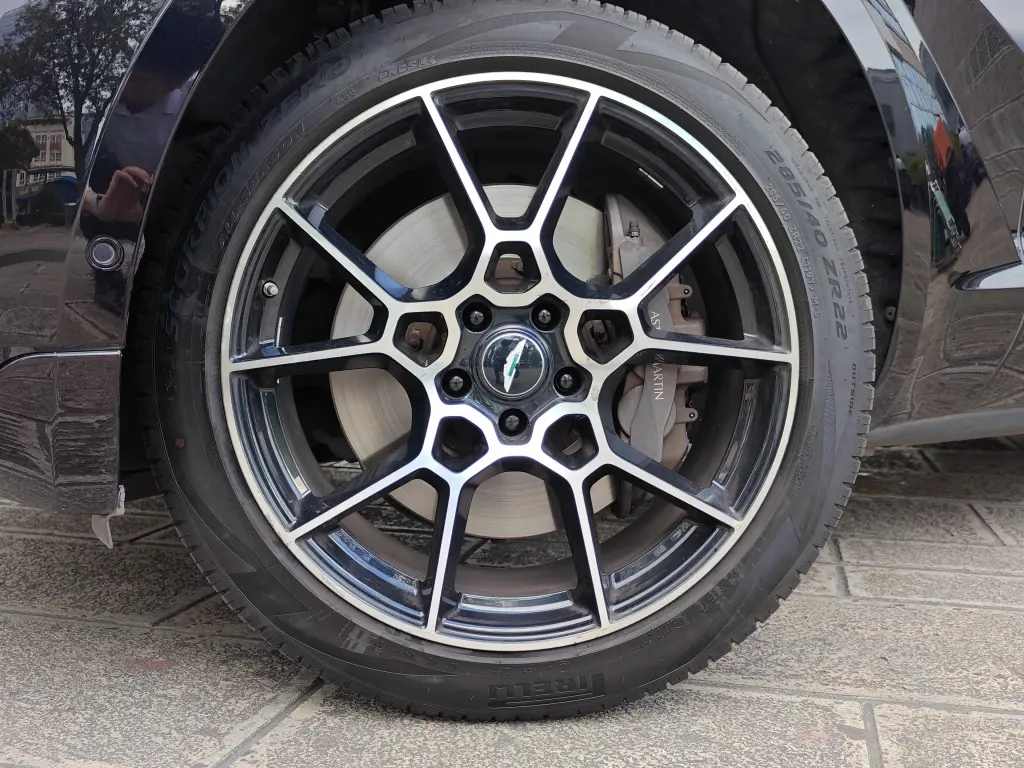 2021 DBX SUV thumbnail vehicle image 3