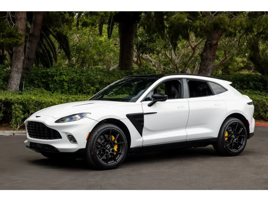 2021 DBX SUV thumbnail vehicle image 3