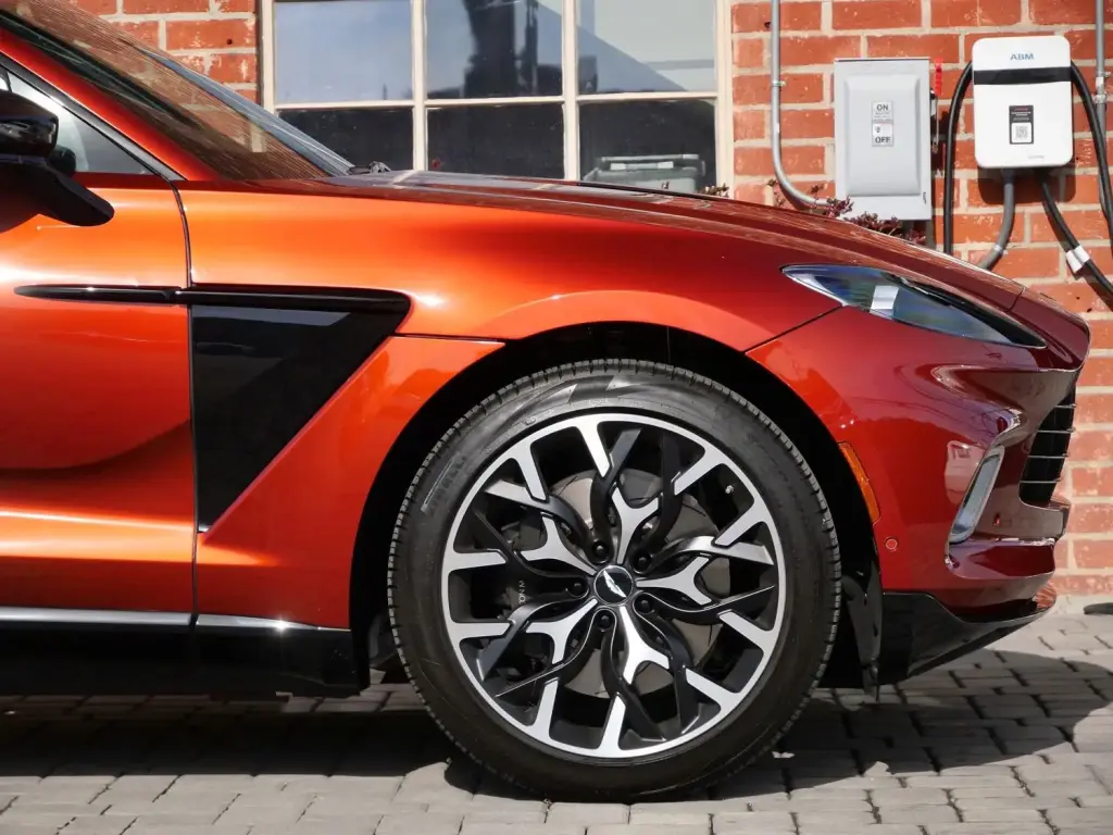 2021 DBX SUV thumbnail vehicle image 3