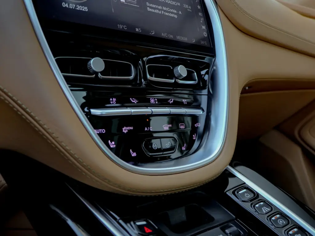 Aston Martin DBX SUV 4.0 - 2021 - Joinsteer - #28