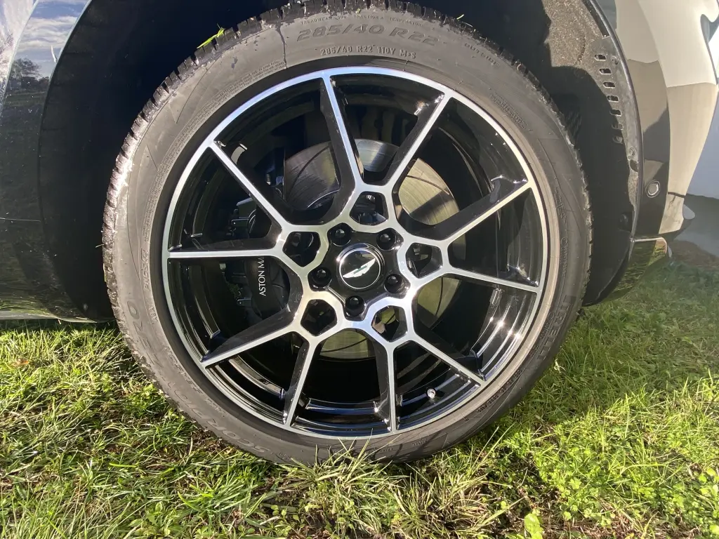 2021 DBX SUV thumbnail vehicle image 3