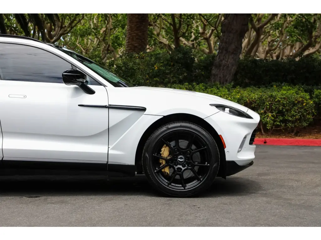 2022 DBX SUV thumbnail vehicle image 3