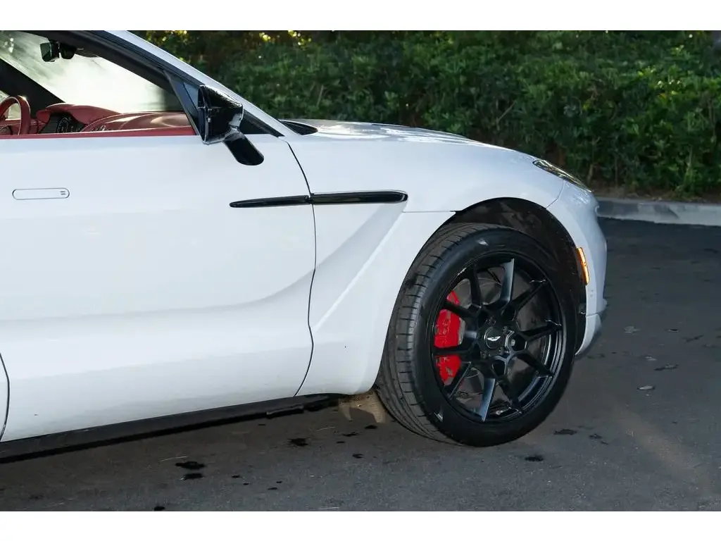 2022 DBX SUV thumbnail vehicle image 3