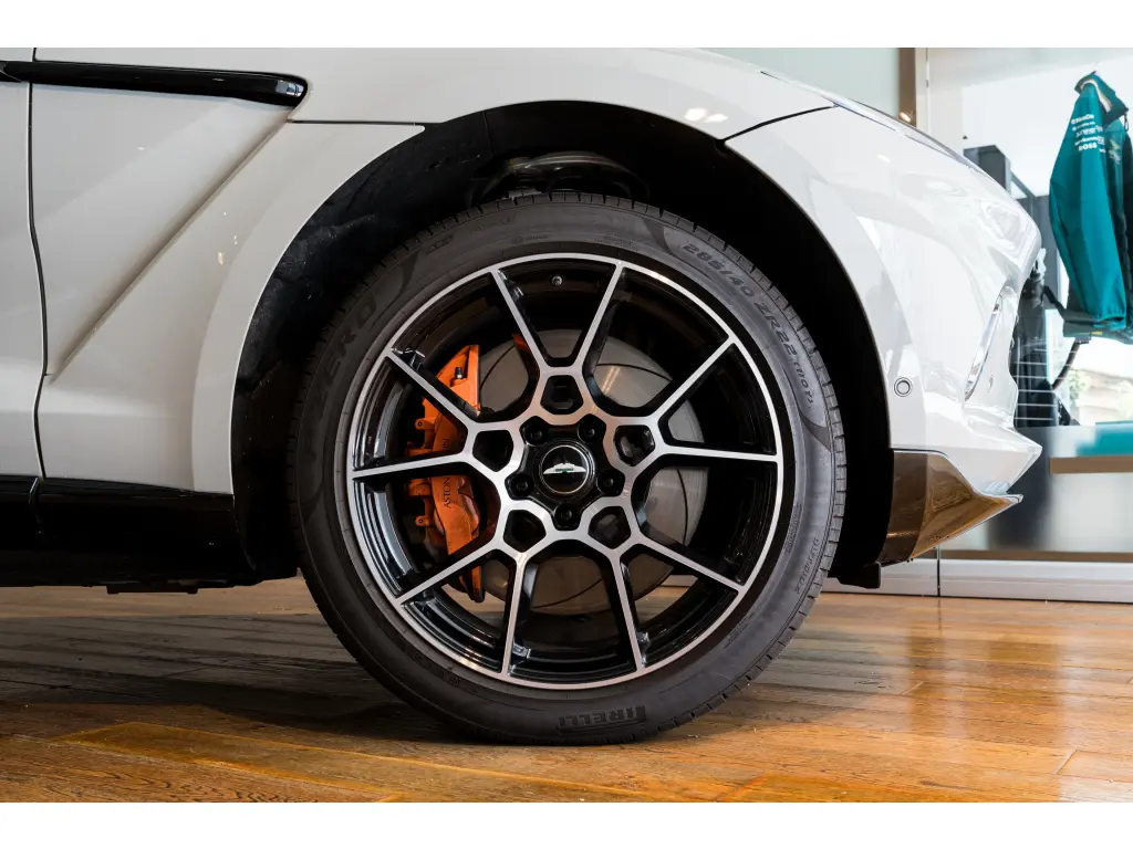 2024 DBX SUV thumbnail vehicle image 3