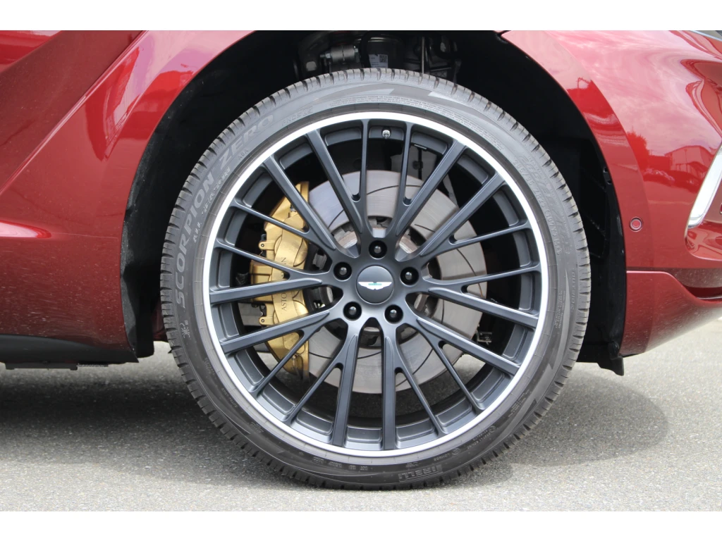 2024 DBX SUV thumbnail vehicle image 3