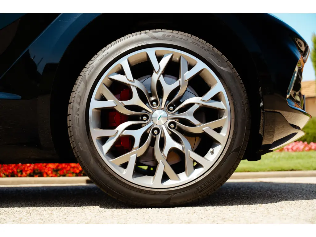2024 DBX SUV thumbnail vehicle image 3