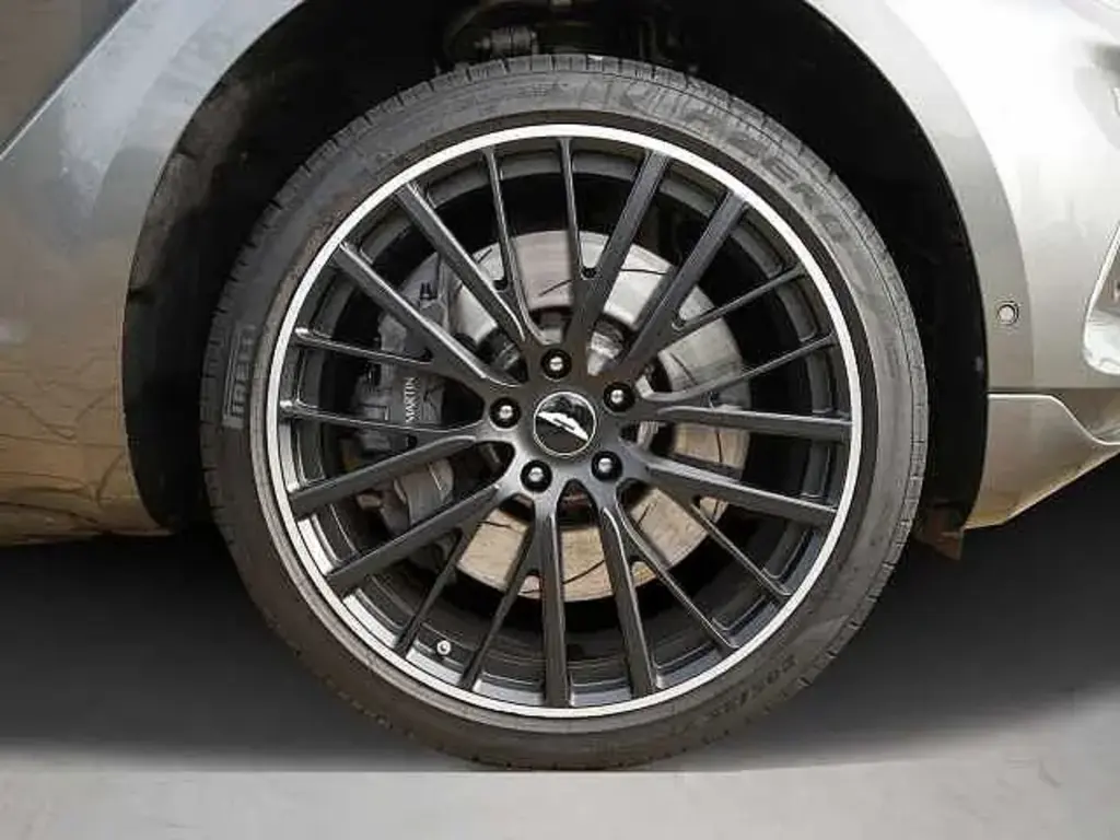 undefined thumbnail vehicle image 3