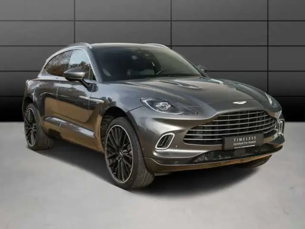 Aston Martin DBX