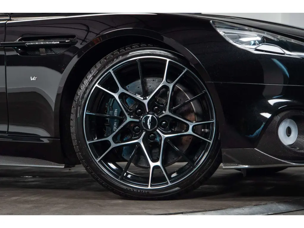 2019 Rapide AMR thumbnail vehicle image 3