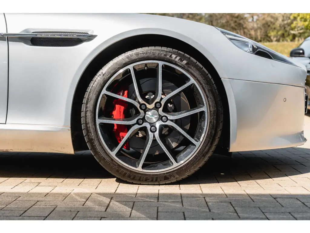 2014 Rapide S thumbnail vehicle image 3