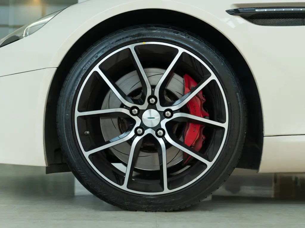 2014 Rapide S thumbnail vehicle image 3