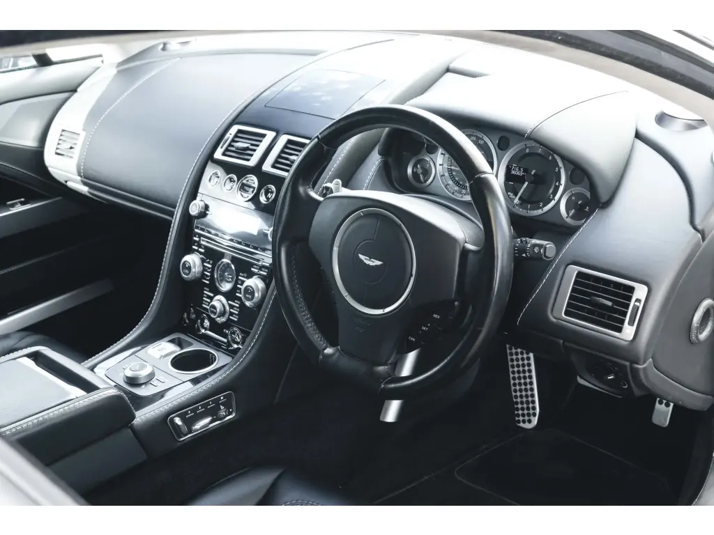 2015 Rapide S thumbnail vehicle image 2