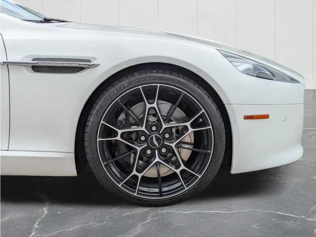 2015 Rapide S thumbnail vehicle image 3