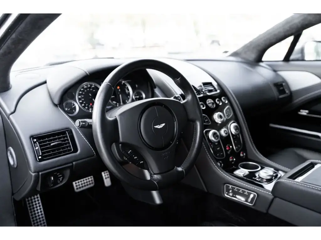 2016 Rapide S thumbnail vehicle image 2