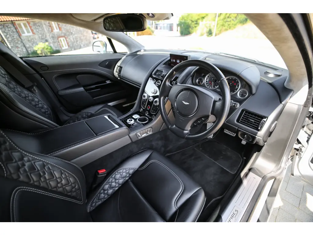 2018 Rapide S thumbnail vehicle image 2