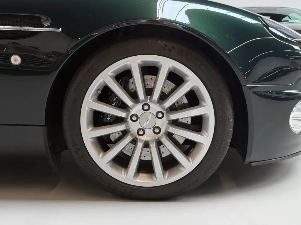 2003 V12 Vanquish thumbnail vehicle image 3