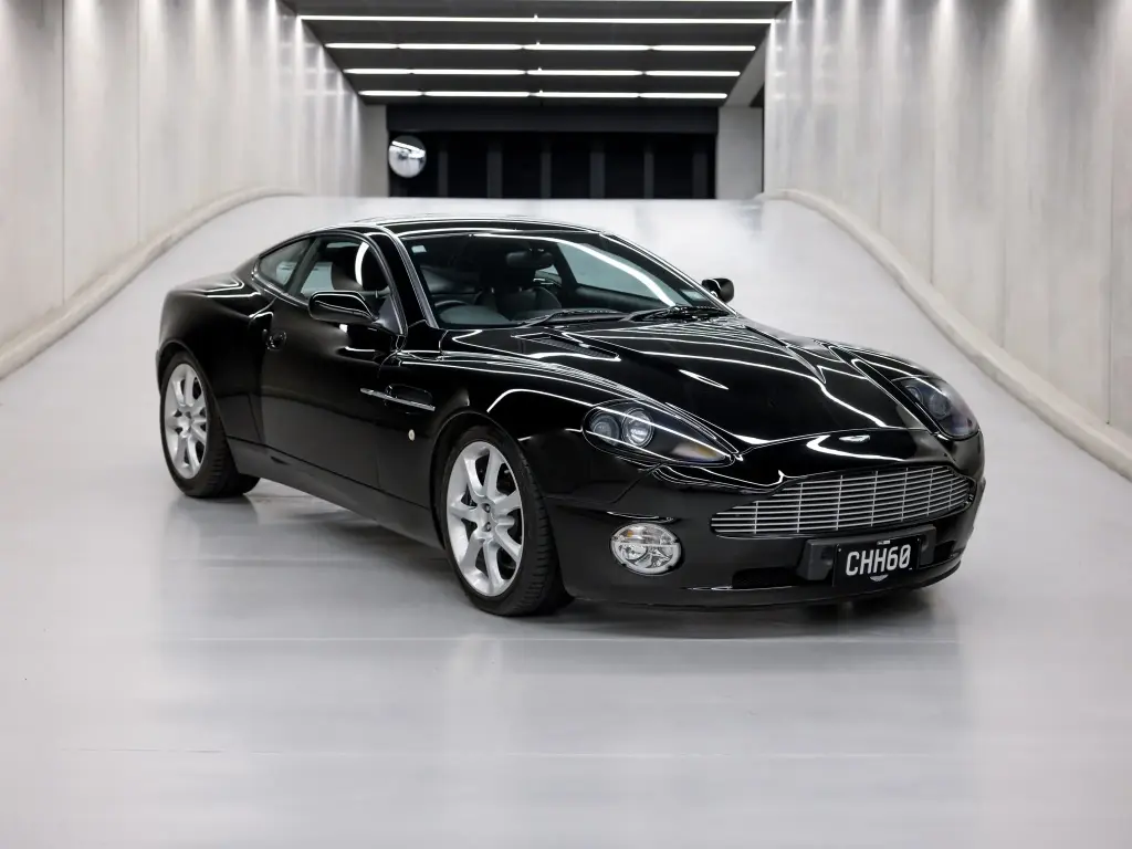 2004 V12 Vanquish main vehicle image