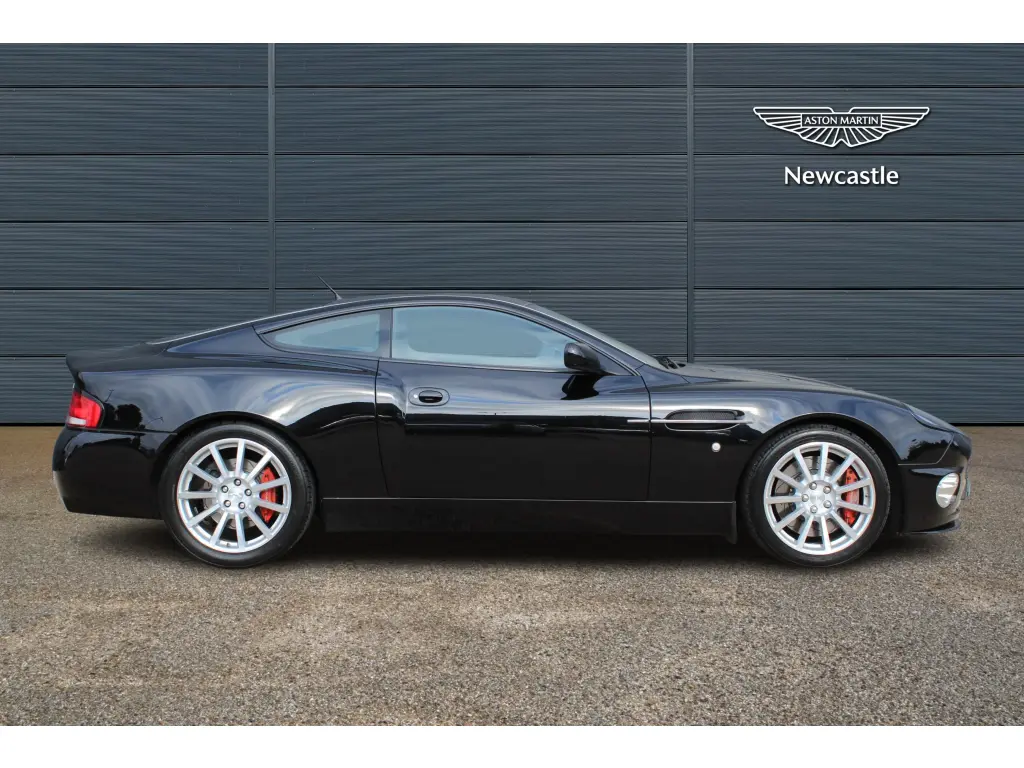 2005 V12 Vanquish thumbnail vehicle image 3