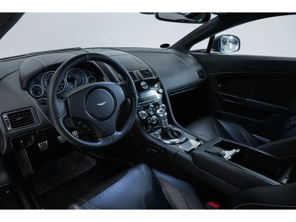 2010 V12 Vantage Carbon Black Edition Coupe thumbnail vehicle image 2