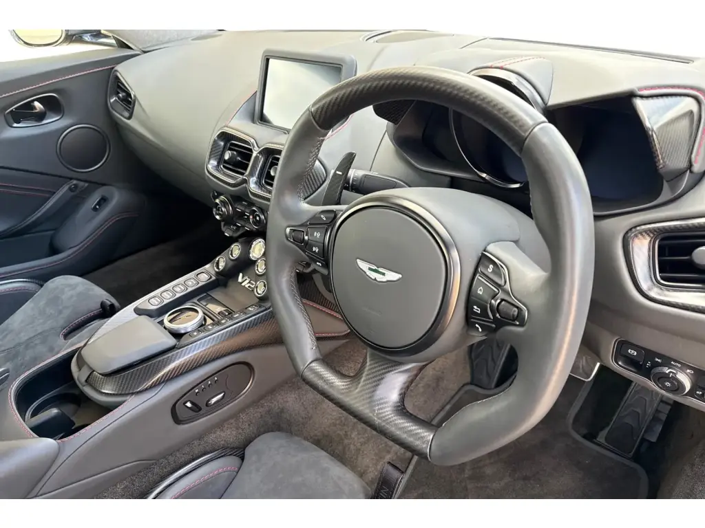 2023 V12 Vantage Coupe thumbnail vehicle image 2