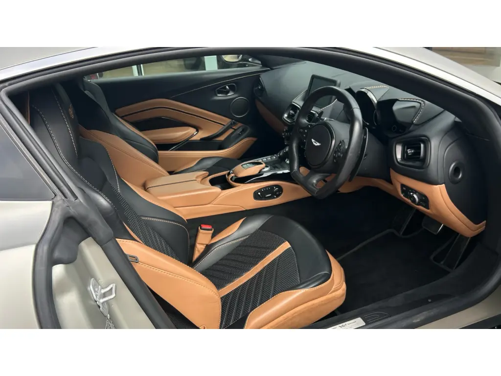 2023 V12 Vantage Coupe thumbnail vehicle image 2