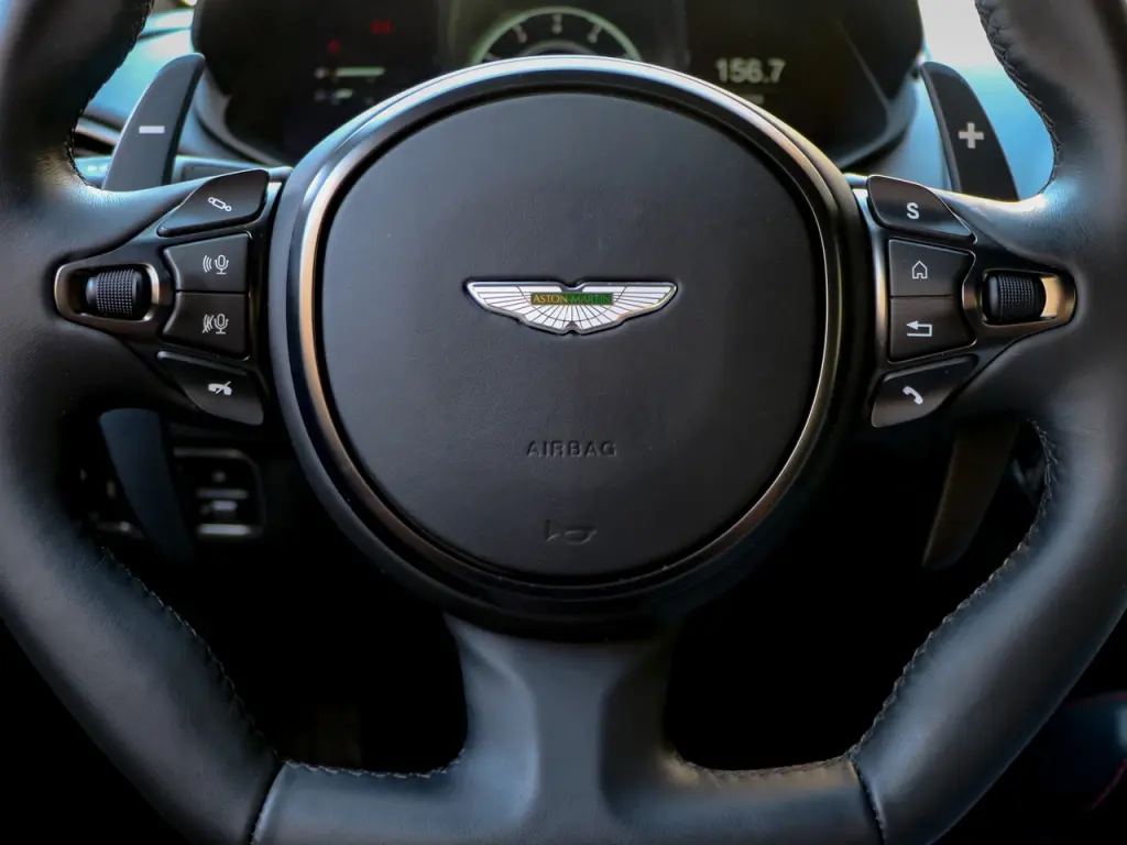 Aston Martin Vantage (2017-23) V12 Vantage Coupe 5.2 - 2022 - Joinsteer - #29