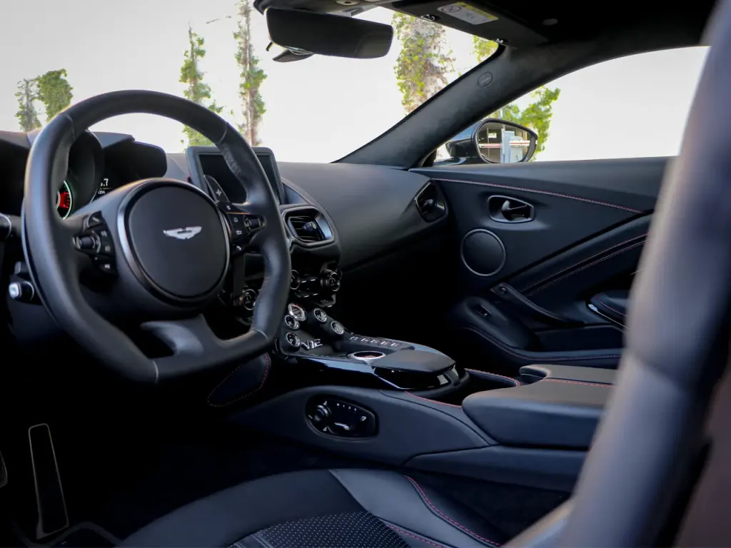 Aston Martin Vantage (2017-23) V12 Vantage Coupe 5.2 - 2022 - Joinsteer - #32
