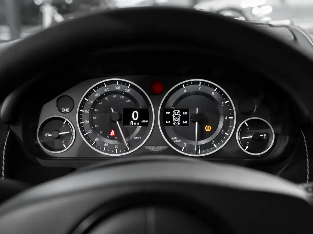 Aston Martin Vantage (2005-18) V12 Vantage S Coupe 5.9 -  - Joinsteer - #5