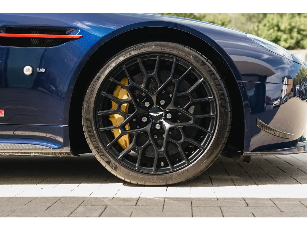 2017 V12 Vantage S Coupe thumbnail vehicle image 3