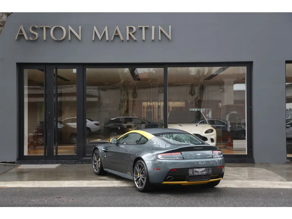 2015 V8 Vantage N430 Coupe thumbnail vehicle image 1