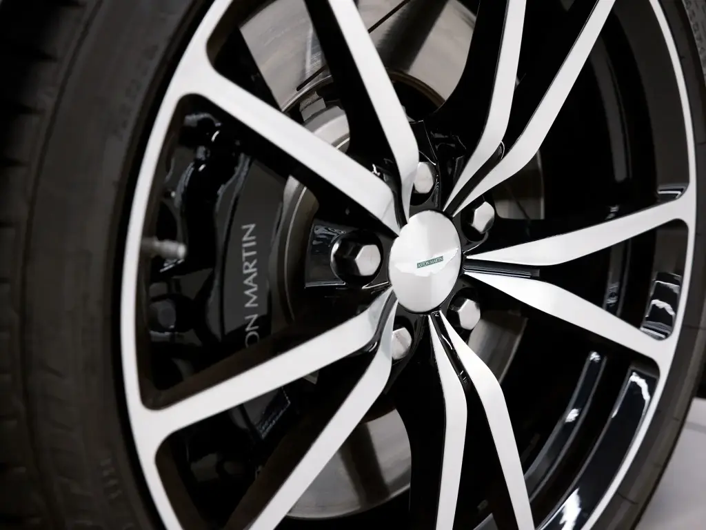 2014 V8 Vantage S SP10 Coupe thumbnail vehicle image 3