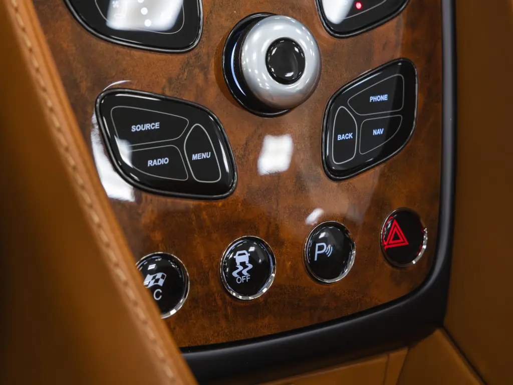 Aston Martin Vanquish II Vanquish Volante 5.9 - 2016 - Joinsteer - #36