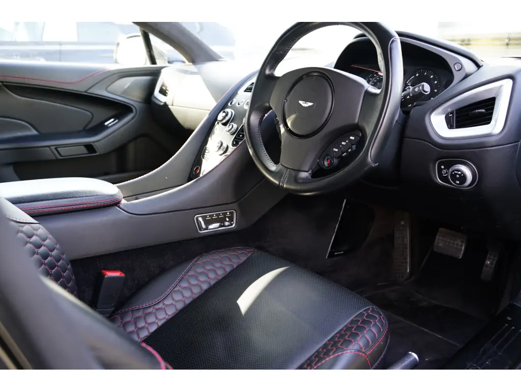 2014 Vanquish Coupe thumbnail vehicle image 2