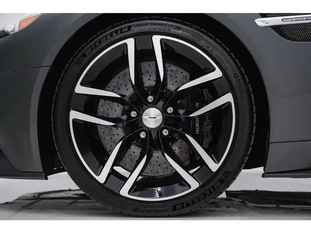 2015 Vanquish Coupe thumbnail vehicle image 3